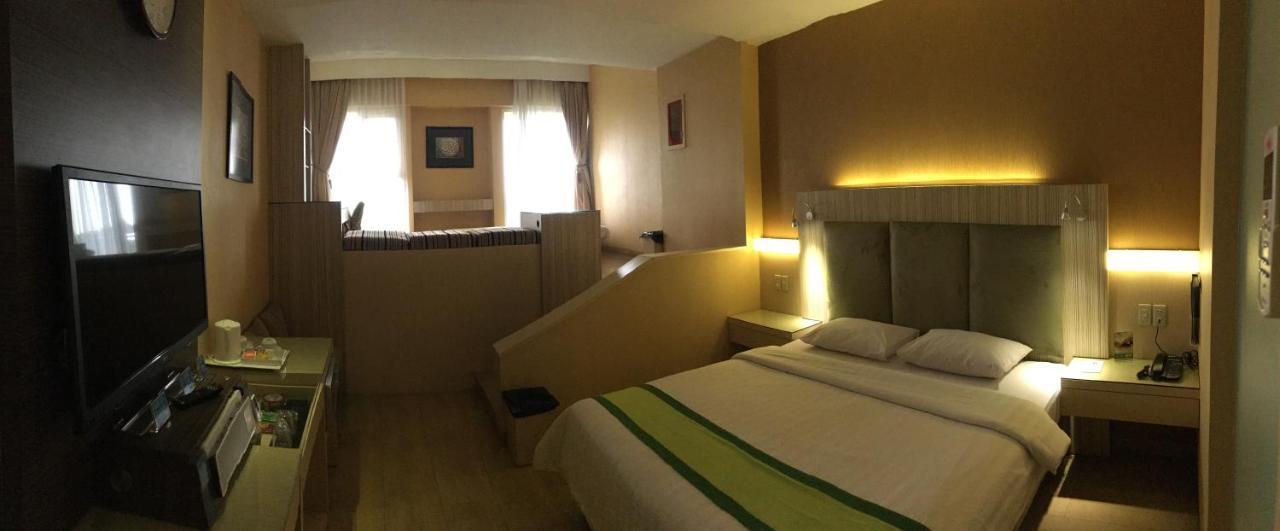 Hotel Wisata Niaga Purwokerto Exterior foto